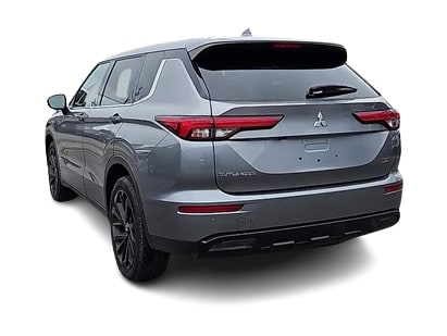 Thumbnail: 2023 Mitsubishi Outlander - 4