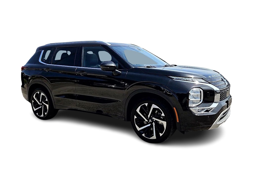 Thumbnail: 2023 Mitsubishi Outlander - 19