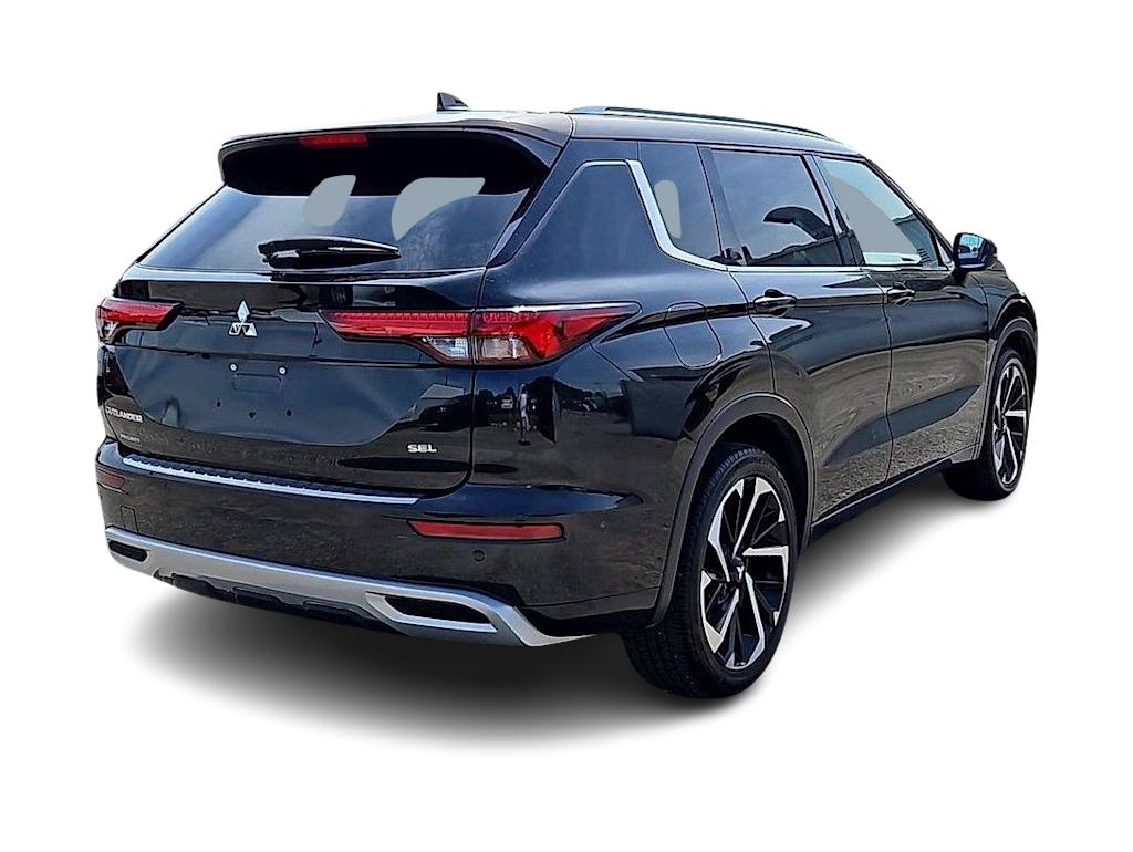 Thumbnail: 2023 Mitsubishi Outlander - 23