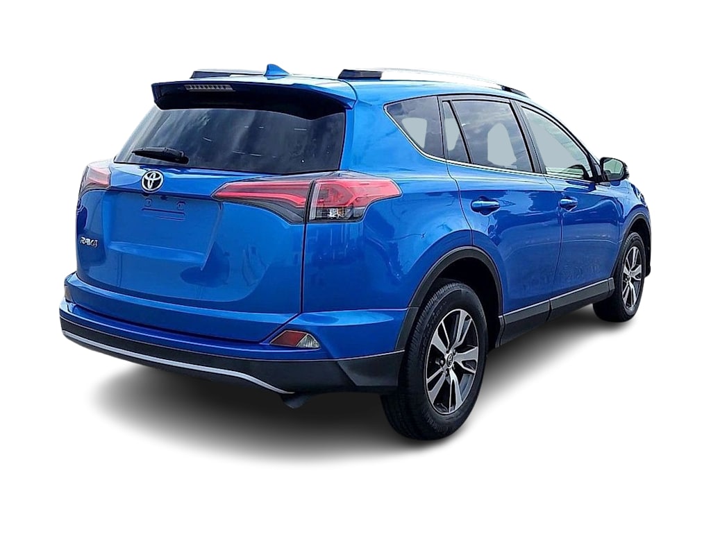 Thumbnail: 2018 Toyota RAV4 - 22