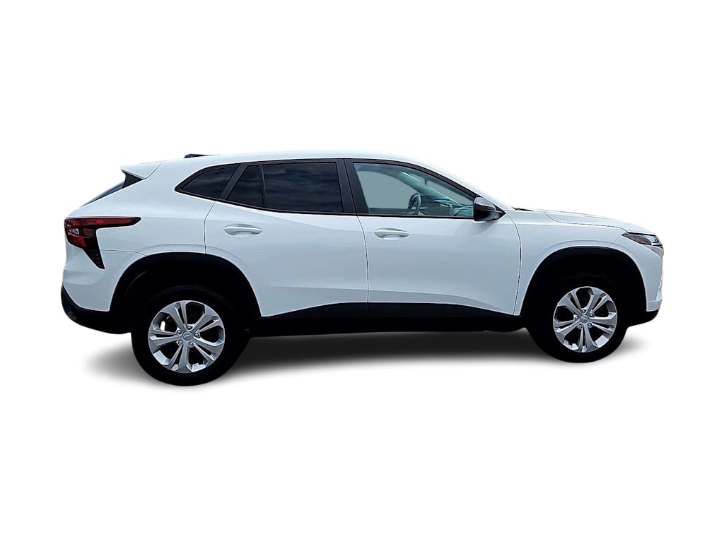 Thumbnail: 2025 Chevrolet Trax - 24
