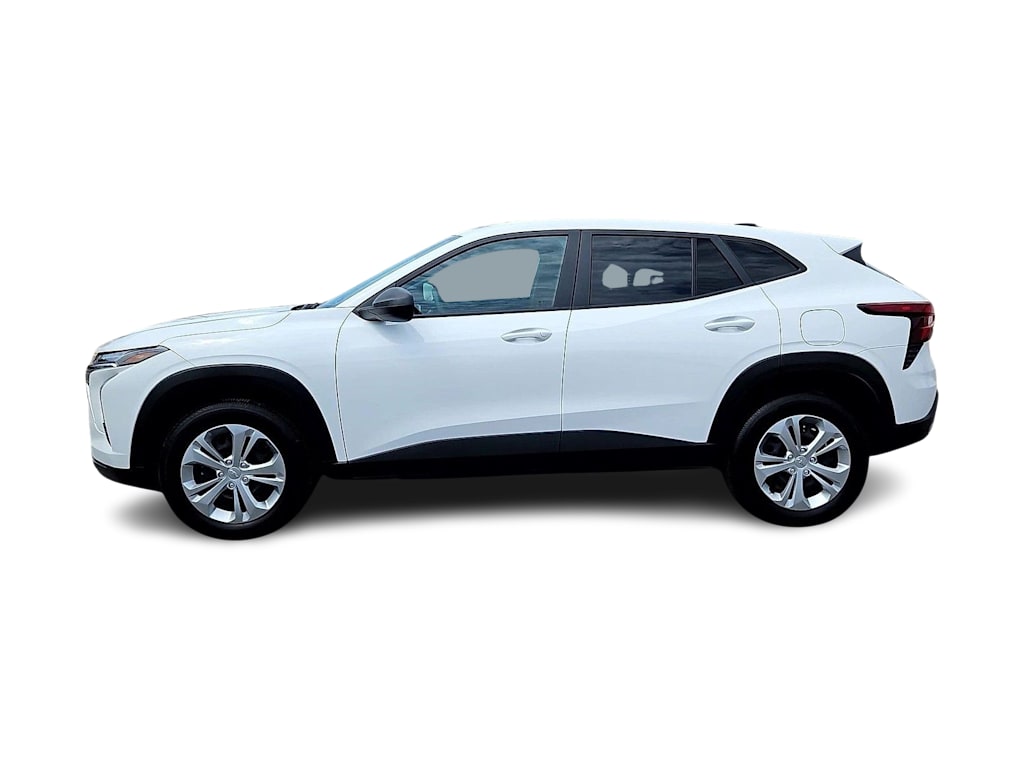 Thumbnail: 2025 Chevrolet Trax - 3