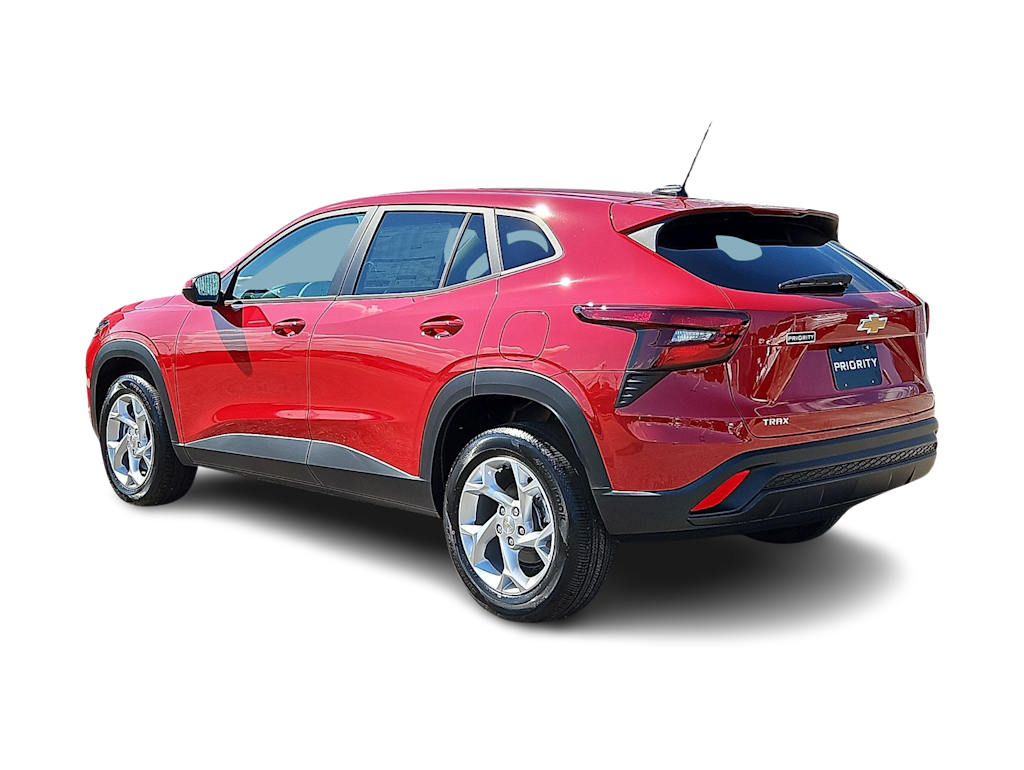 Thumbnail: 2026 Chevrolet Trax - 3