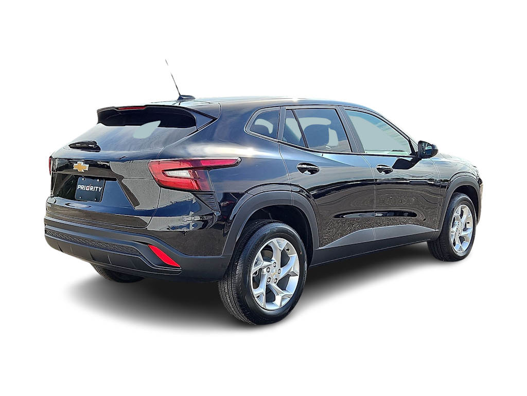 Thumbnail: 2026 Chevrolet Trax - 16