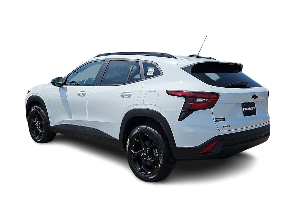 Thumbnail: 2026 Chevrolet Trax - 3