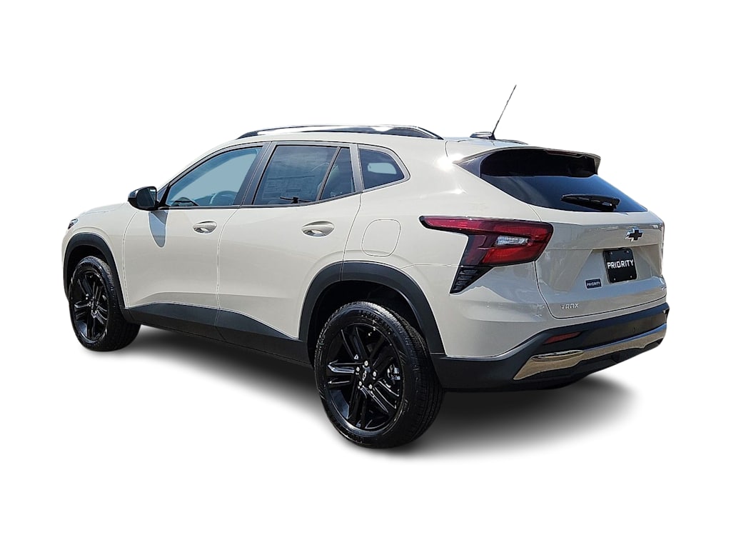 Thumbnail: 2026 Chevrolet Trax - 3