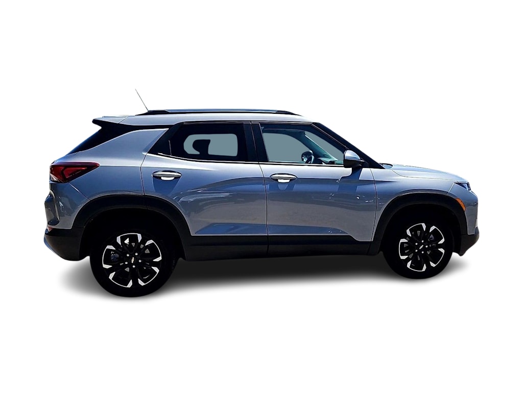Thumbnail: 2023 Chevrolet TrailBlazer - 24