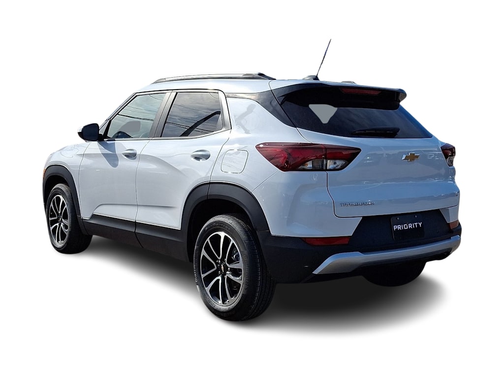 Thumbnail: 2026 Chevrolet TrailBlazer - 3