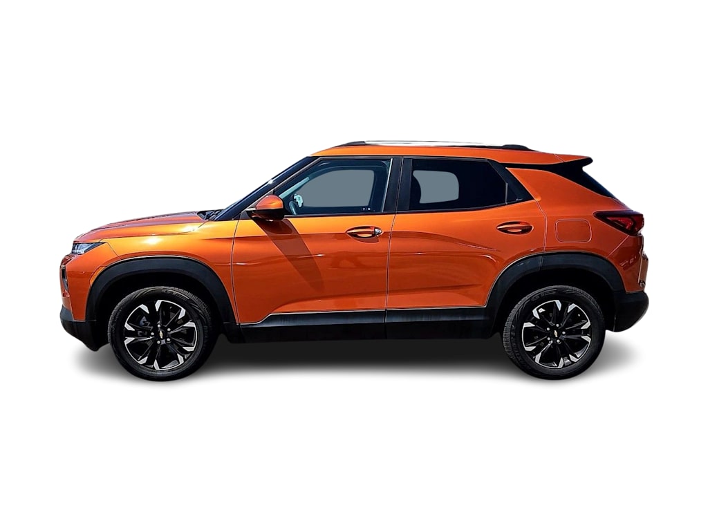 Thumbnail: 2022 Chevrolet TrailBlazer - 3