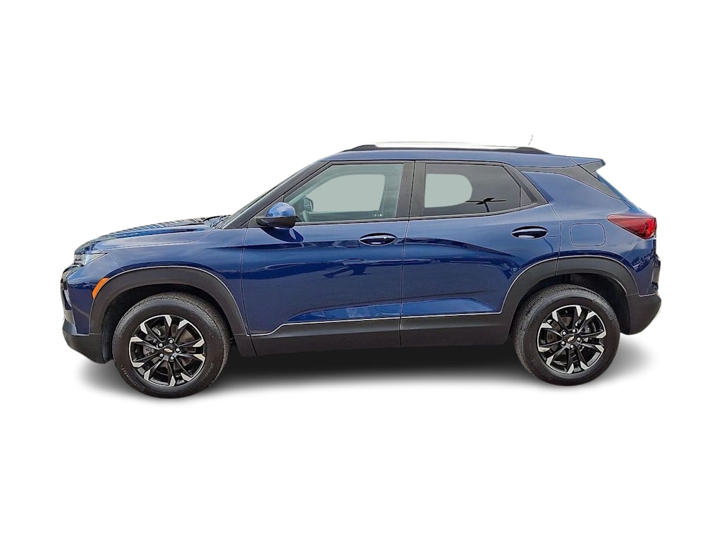 Thumbnail: 2022 Chevrolet TrailBlazer - 3