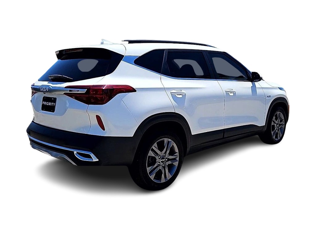 Thumbnail: 2023 Kia Seltos - 23