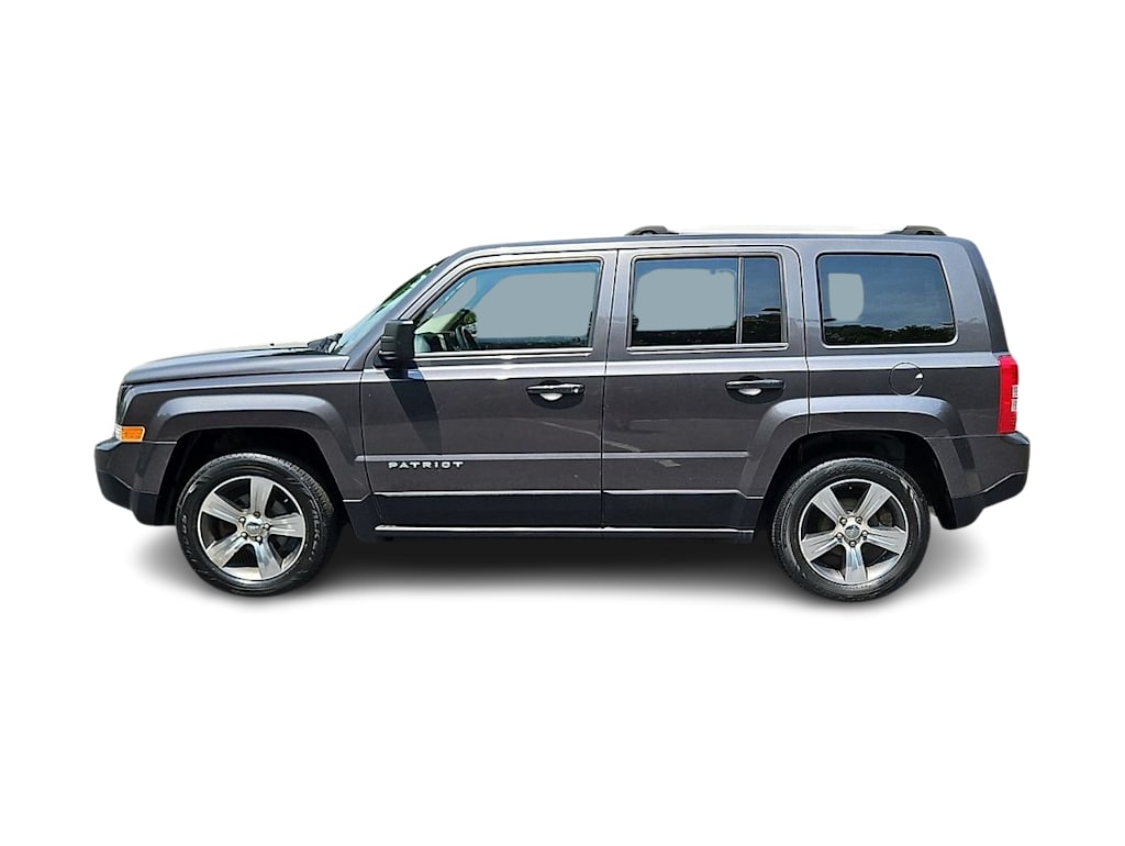 Thumbnail: 2016 Jeep Patriot - 3