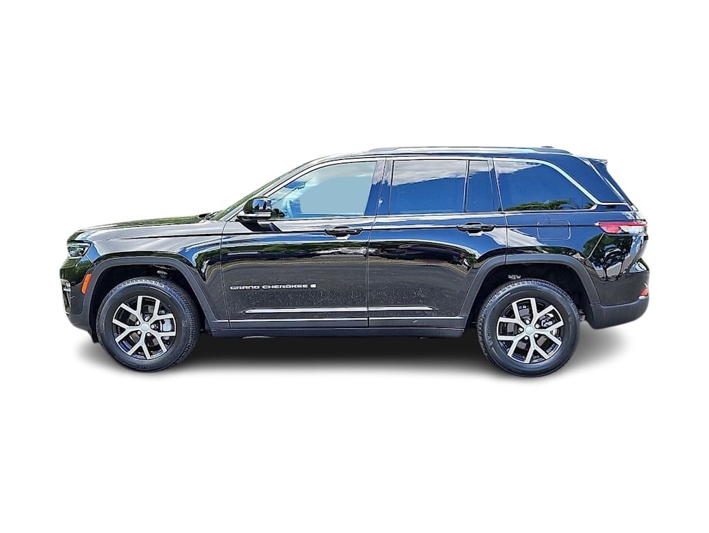 Thumbnail: 2023 Jeep Grand Cherokee - 3