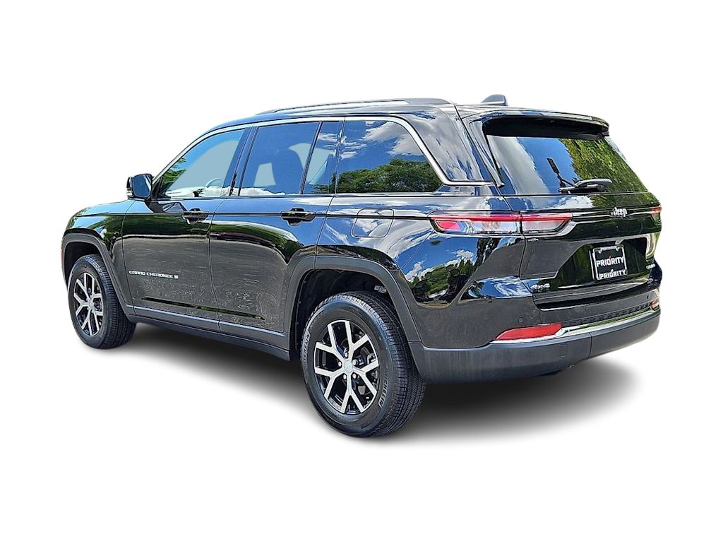 Thumbnail: 2023 Jeep Grand Cherokee - 15