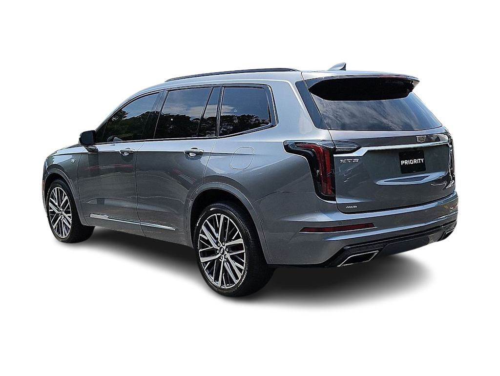 Thumbnail: 2022 Cadillac XT6 - 4