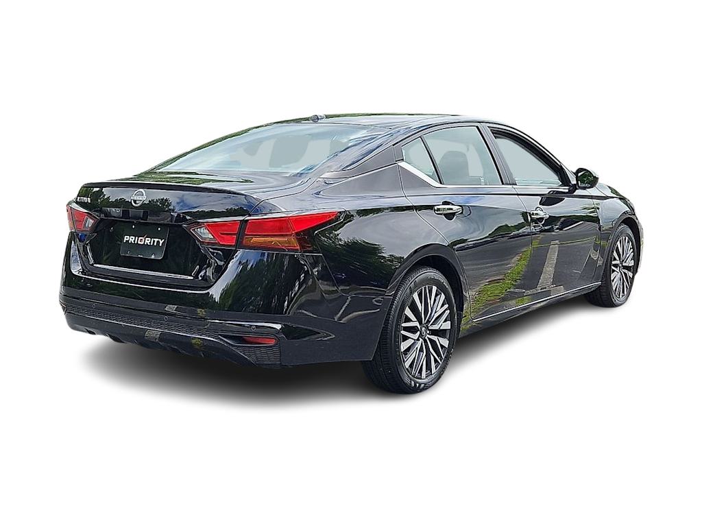 Thumbnail: 2025 Nissan Altima - 19
