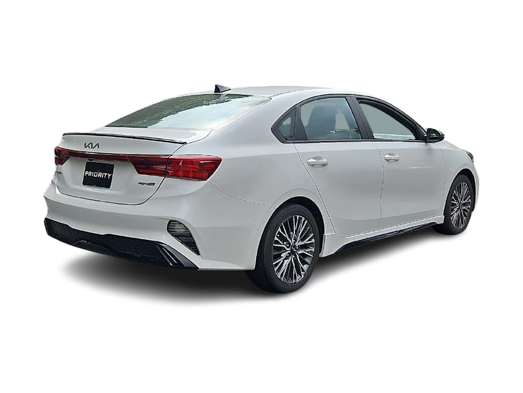 Thumbnail: 2023 Kia Forte - 19