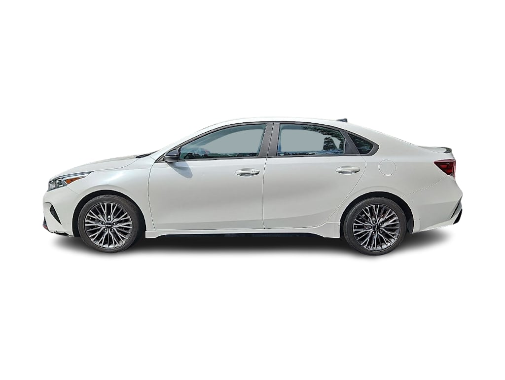 Thumbnail: 2023 Kia Forte - 3