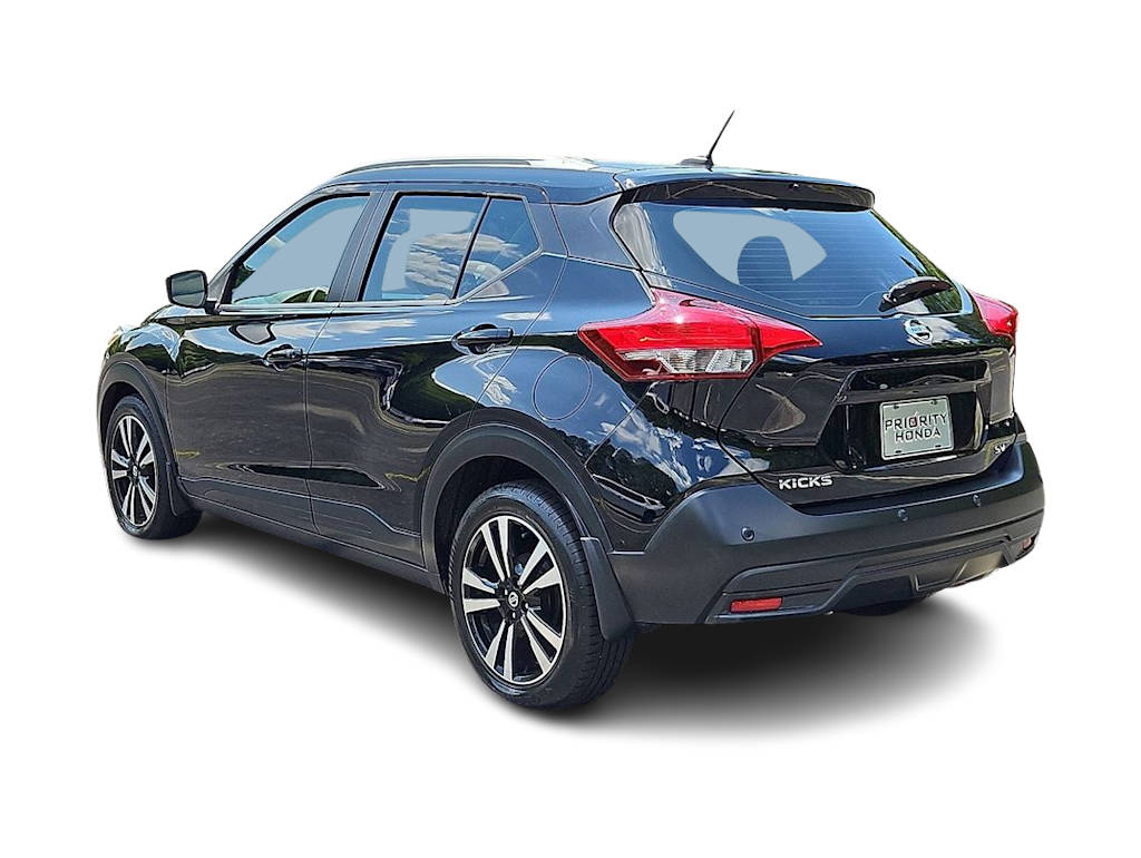 Thumbnail: 2020 Nissan Kicks - 4