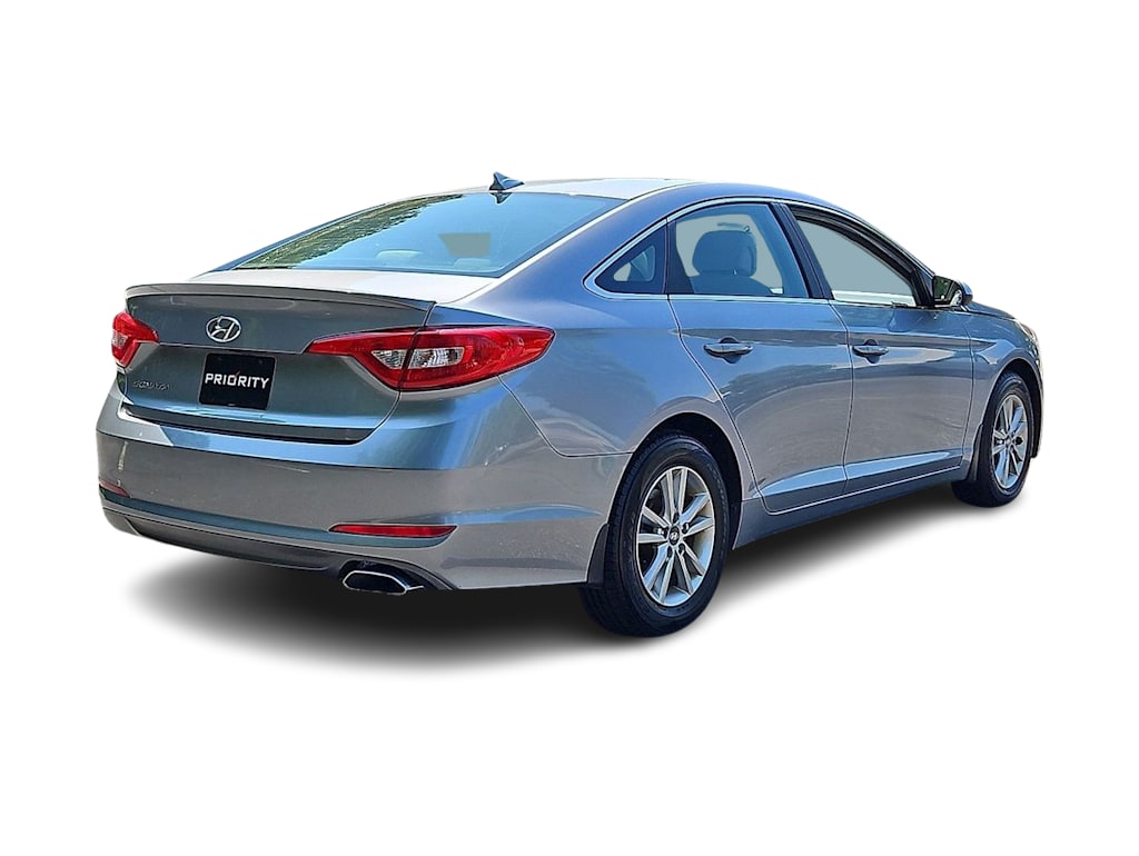 Thumbnail: 2015 Hyundai Sonata - 19