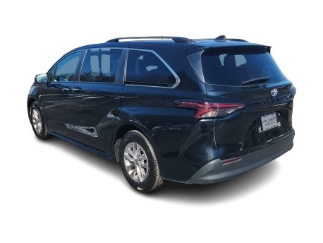 2023 Toyota Sienna XLE 4