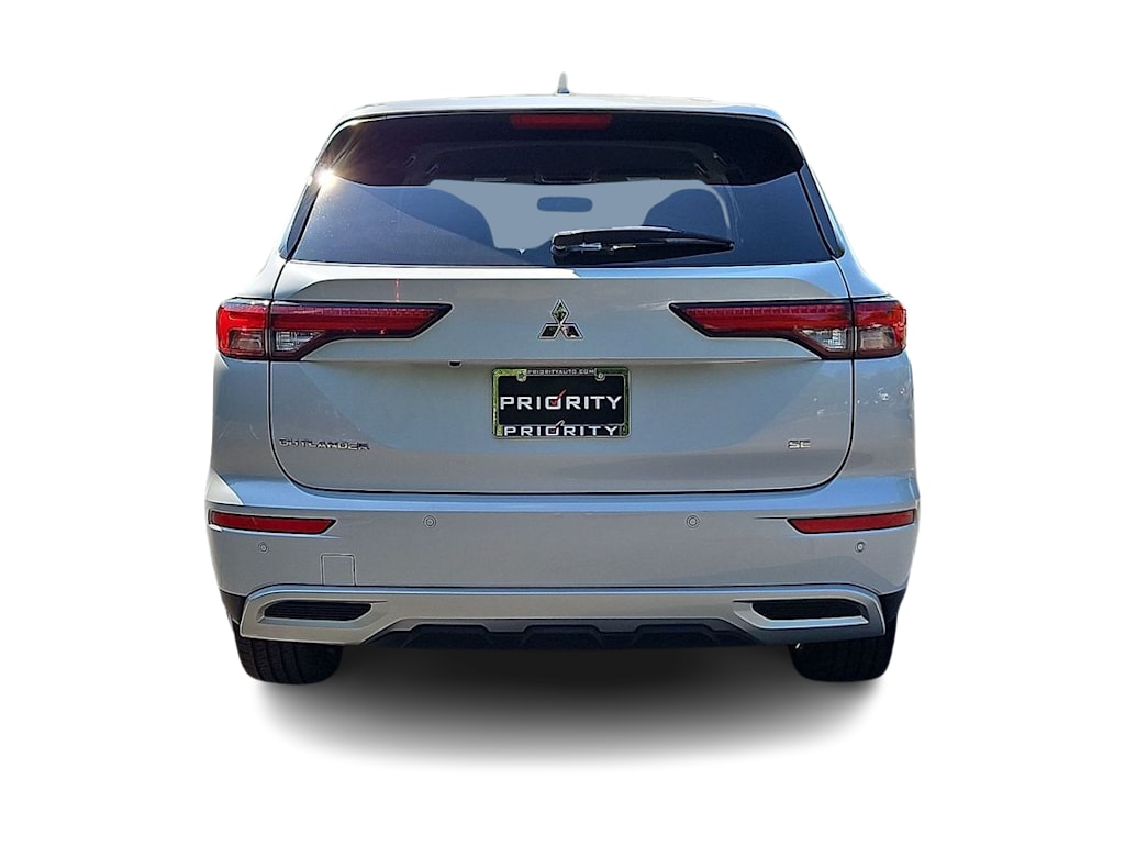 Thumbnail: 2024 Mitsubishi Outlander - 5