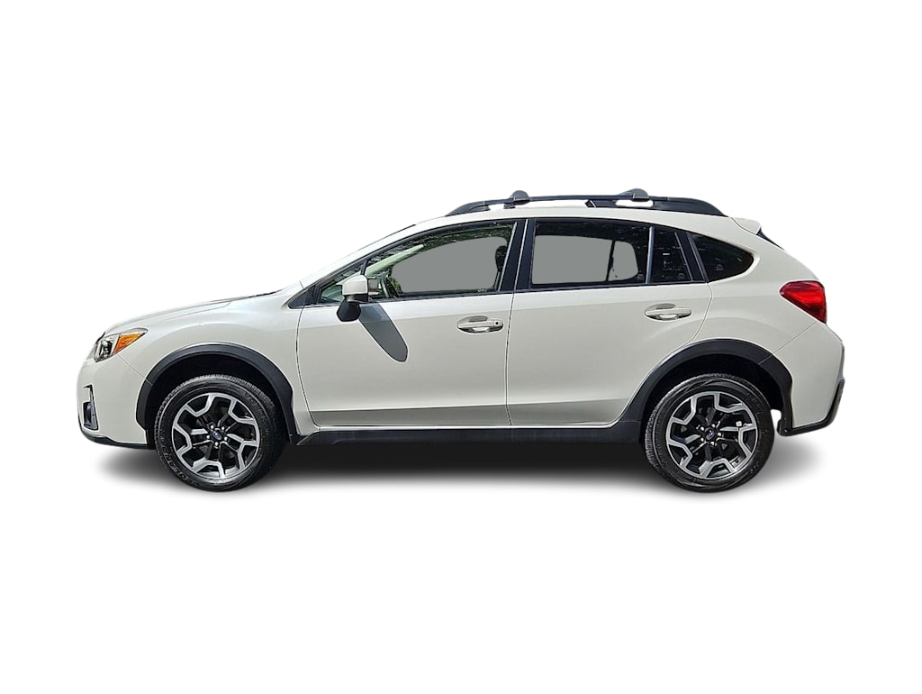 Thumbnail: 2017 Subaru Crosstrek - 3