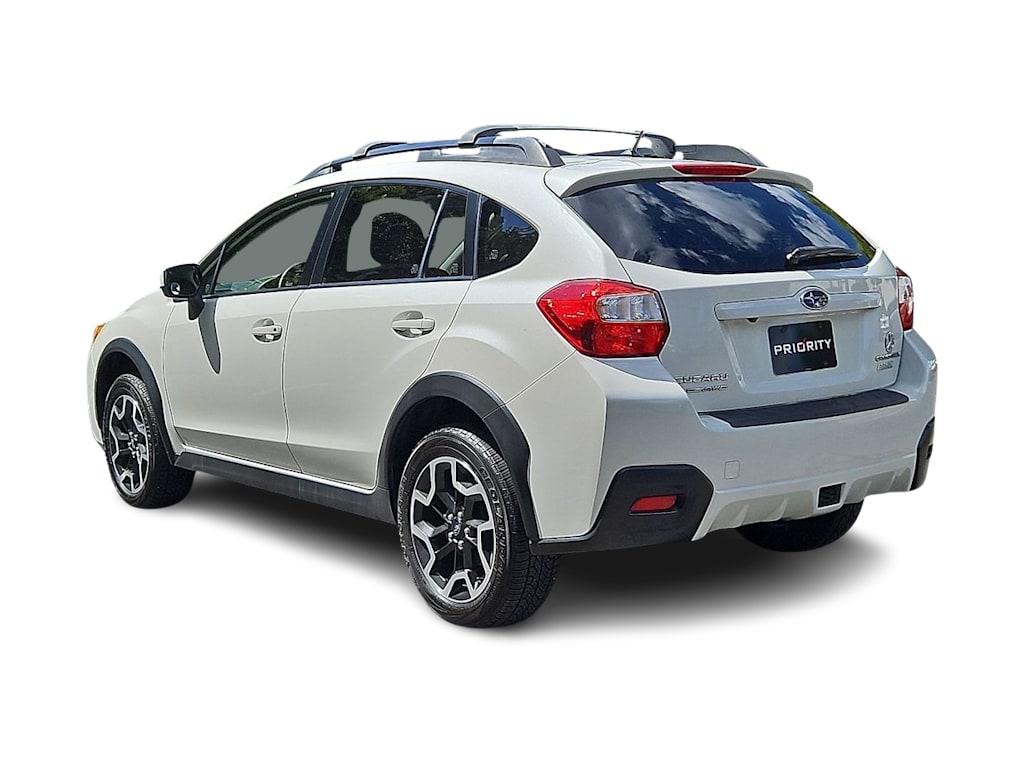 Thumbnail: 2017 Subaru Crosstrek - 4