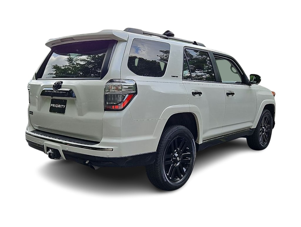 Thumbnail: 2021 Toyota 4Runner - 18