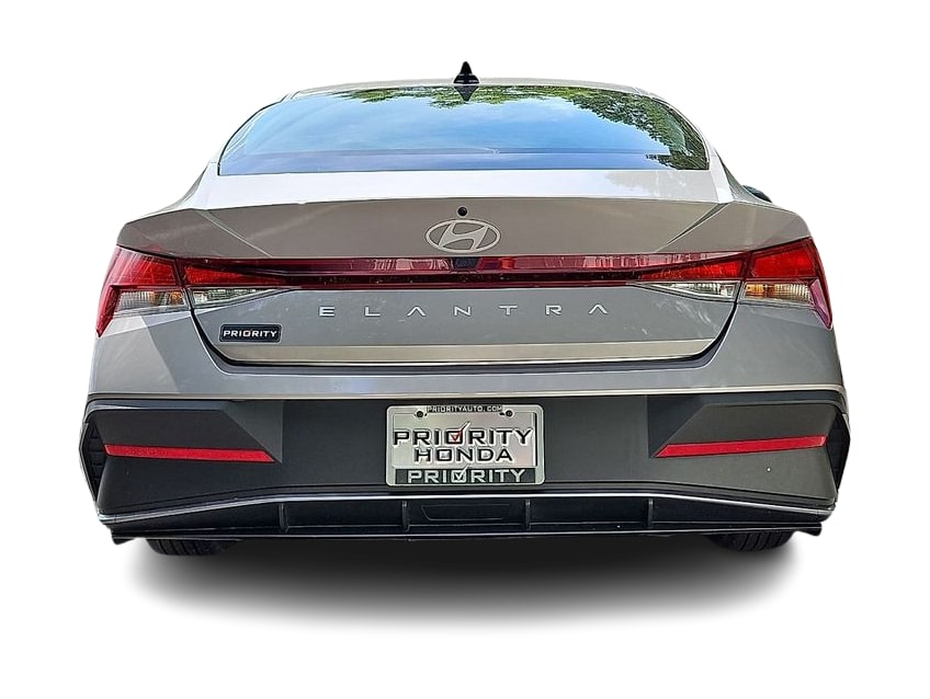 Thumbnail: 2024 Hyundai Elantra - 19