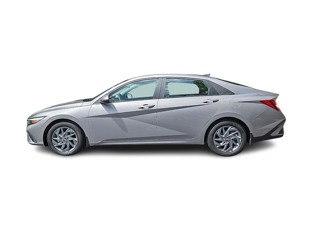 Thumbnail: 2024 Hyundai Elantra - 3