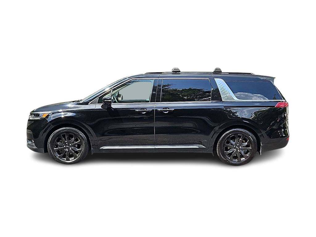 Thumbnail: 2023 Kia Carnival - 3