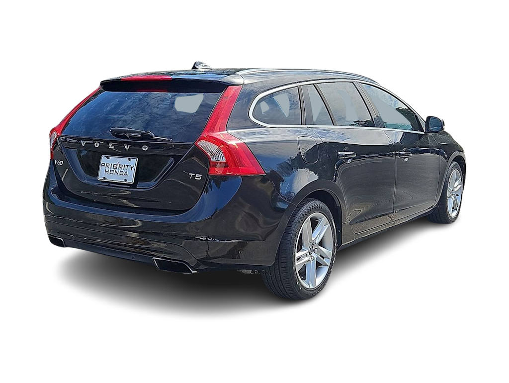 Thumbnail: 2015 Volvo V60 - 18