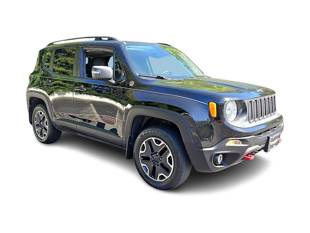 Thumbnail: 2016 Jeep Renegade - 17