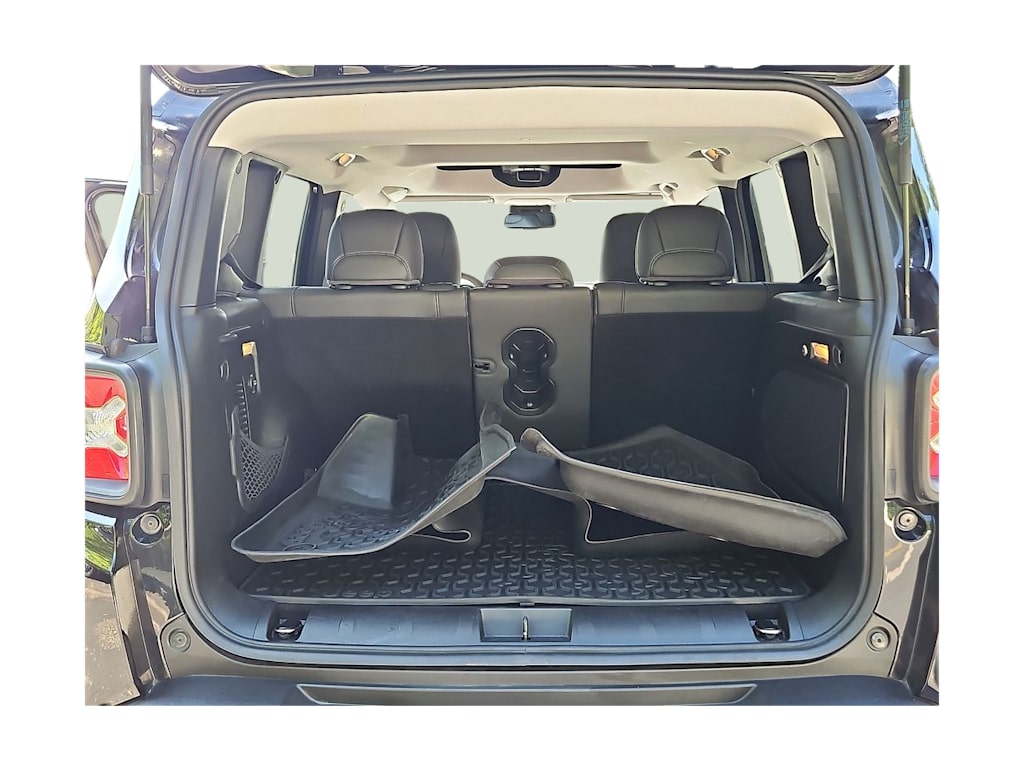 Thumbnail: 2016 Jeep Renegade - 15