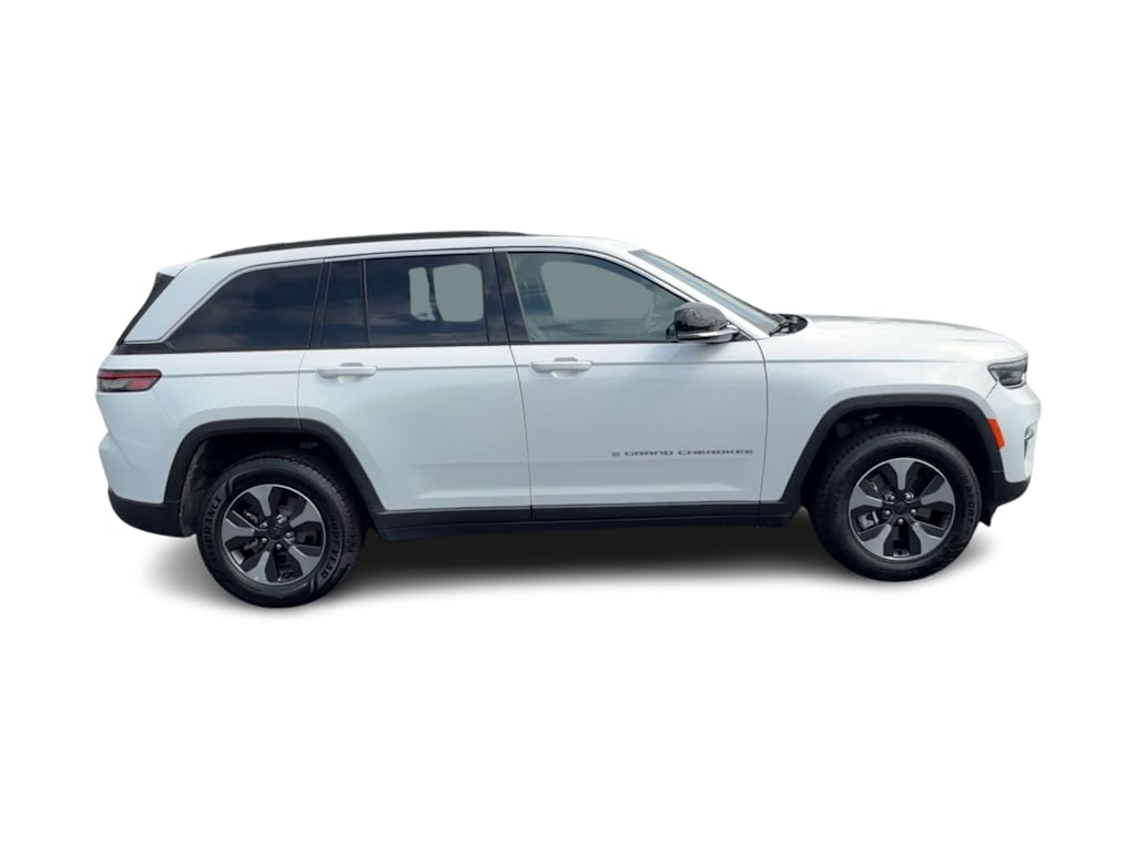 Thumbnail: 2024 Jeep Grand Cherokee - 17