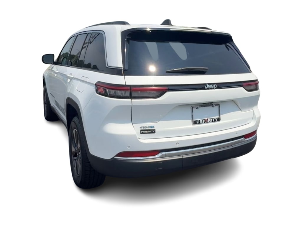 Thumbnail: 2024 Jeep Grand Cherokee - 16