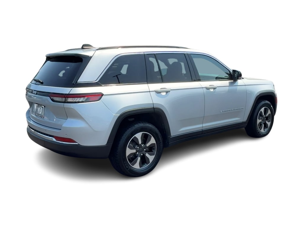 Thumbnail: 2024 Jeep Grand Cherokee - 17