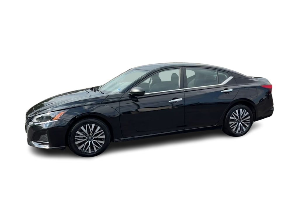 Thumbnail: 2024 Nissan Altima - 3