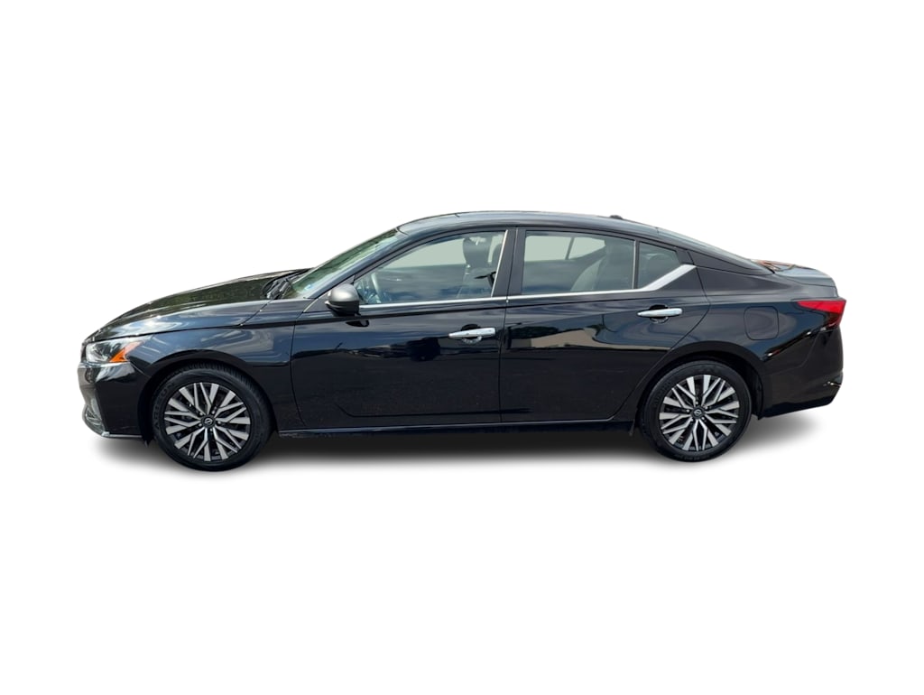 Thumbnail: 2024 Nissan Altima - 17