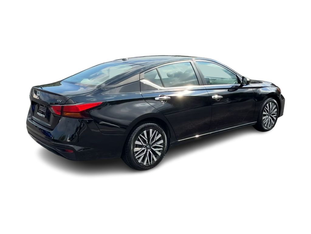 Thumbnail: 2024 Nissan Altima - 18