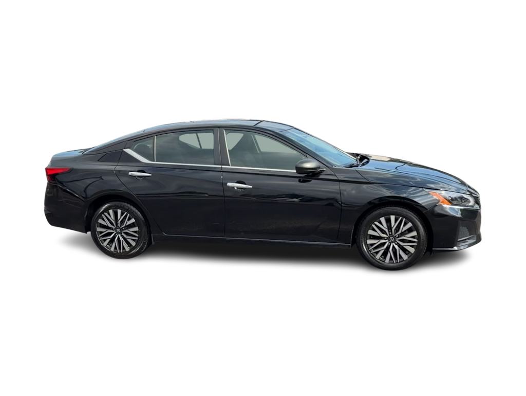 Thumbnail: 2024 Nissan Altima - 19