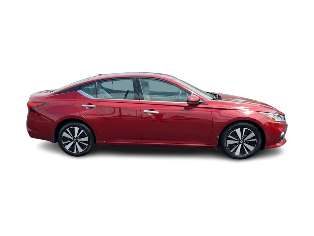 Thumbnail: 2020 Nissan Altima - 20