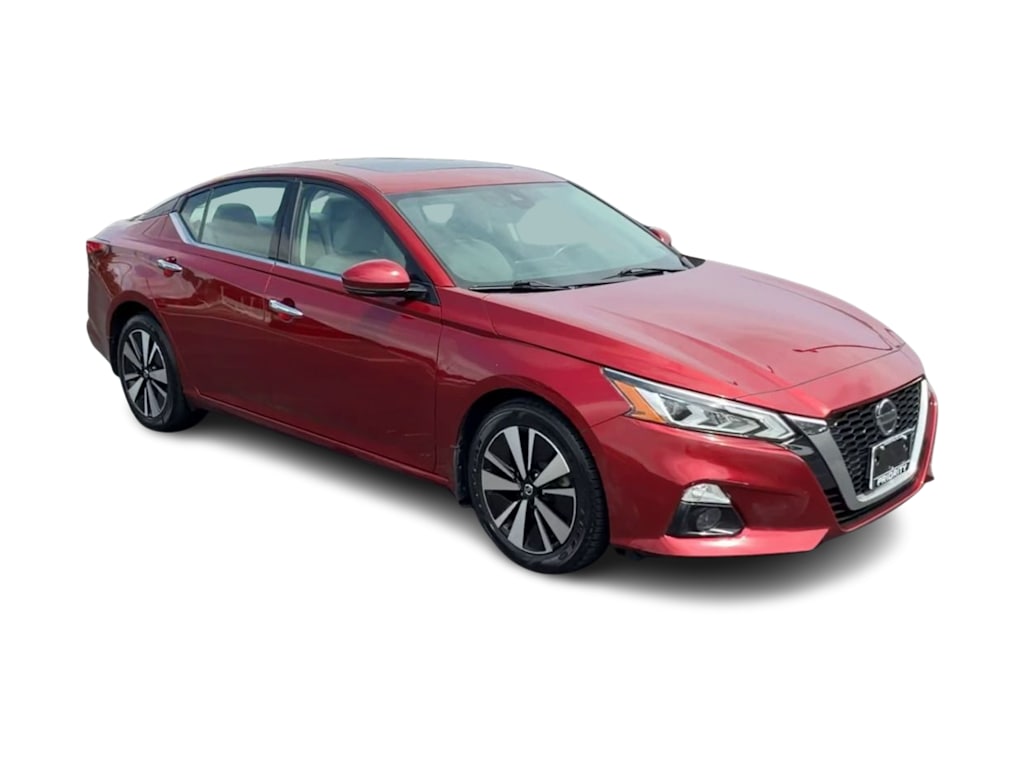 Thumbnail: 2020 Nissan Altima - 17