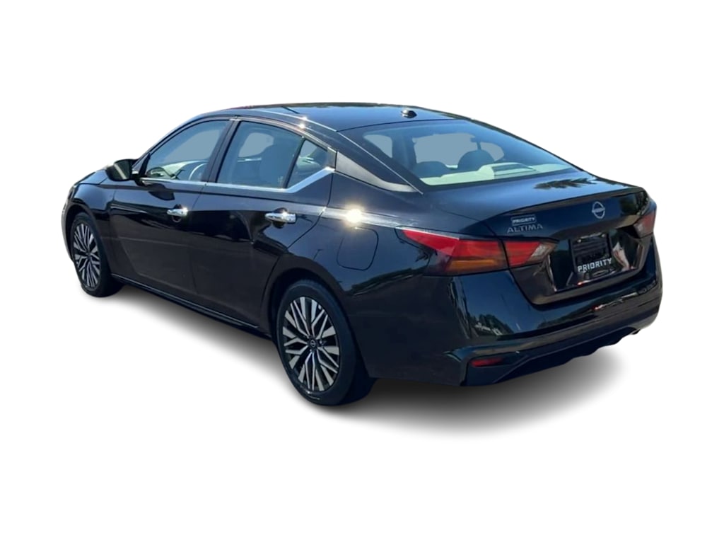 Thumbnail: 2025 Nissan Altima - 16