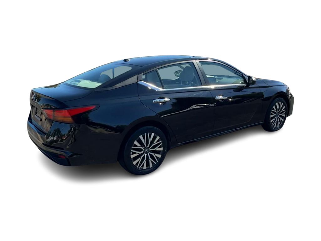 Thumbnail: 2025 Nissan Altima - 18