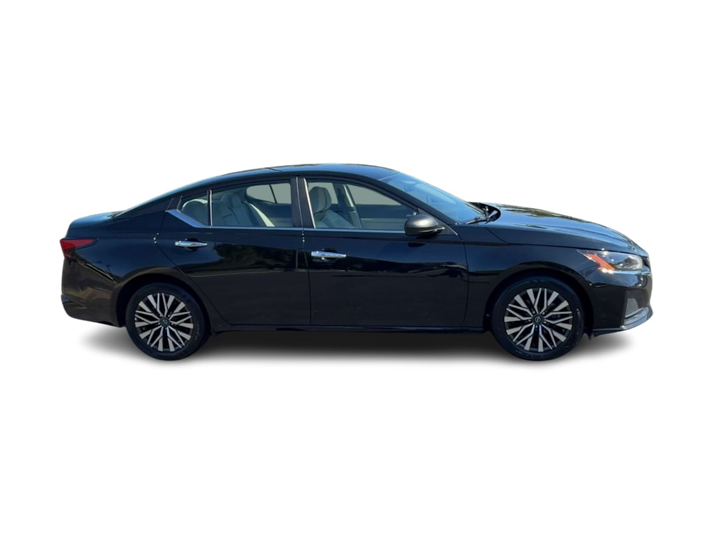 Thumbnail: 2025 Nissan Altima - 19