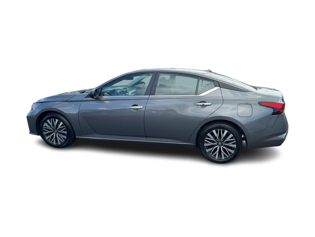 Thumbnail: 2025 Nissan Altima - 18