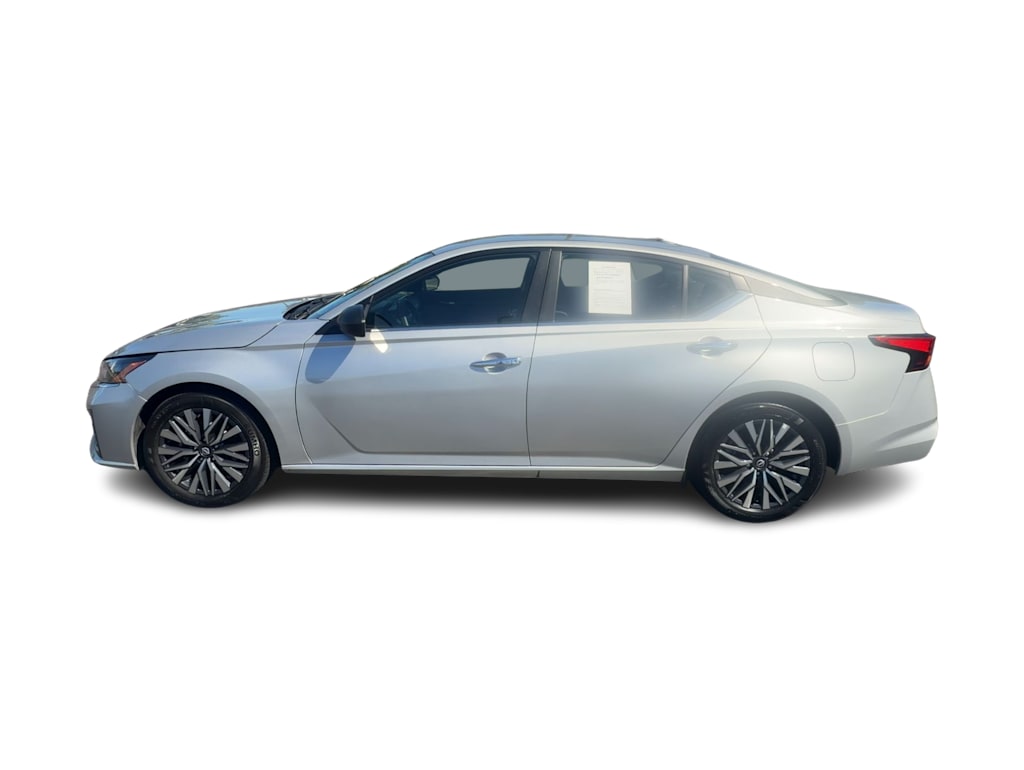 Thumbnail: 2025 Nissan Altima - 16