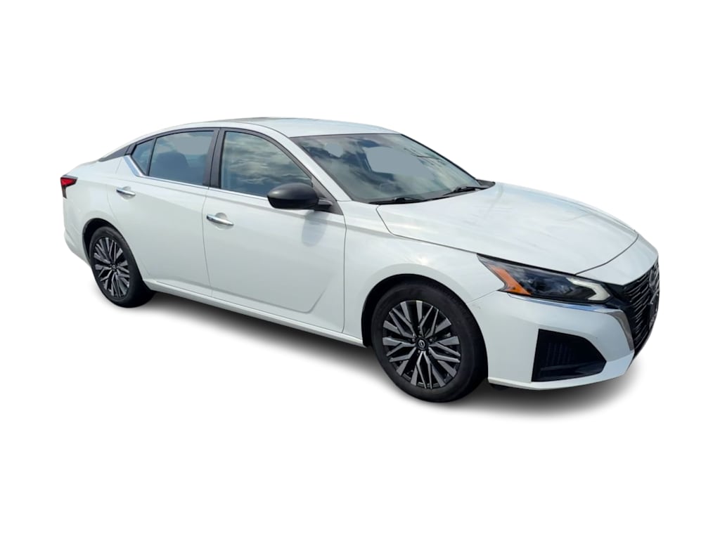 Thumbnail: 2025 Nissan Altima - 15
